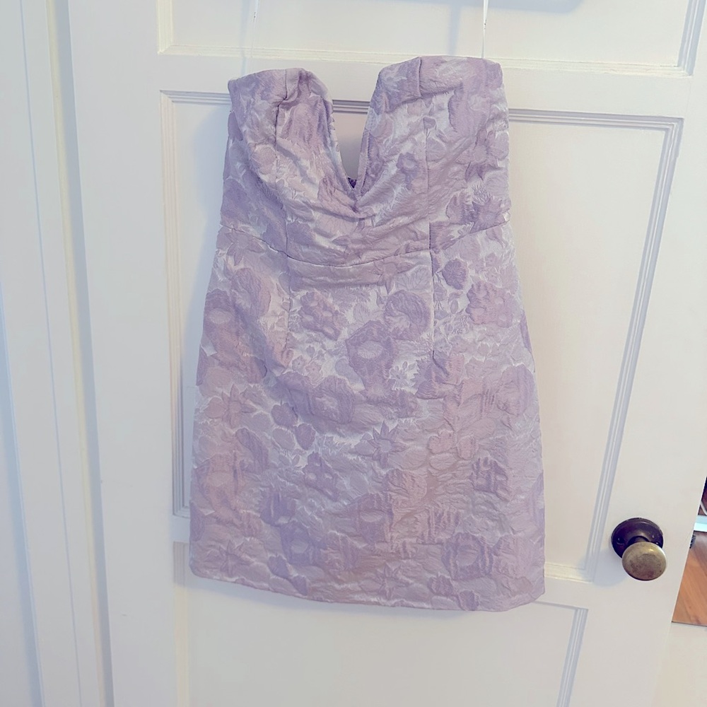 NWT Lulu strapless purple dress size small.